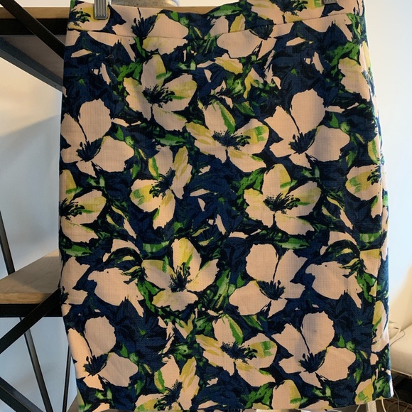 J Crew Pencil Skirt - Picture 3 of 3